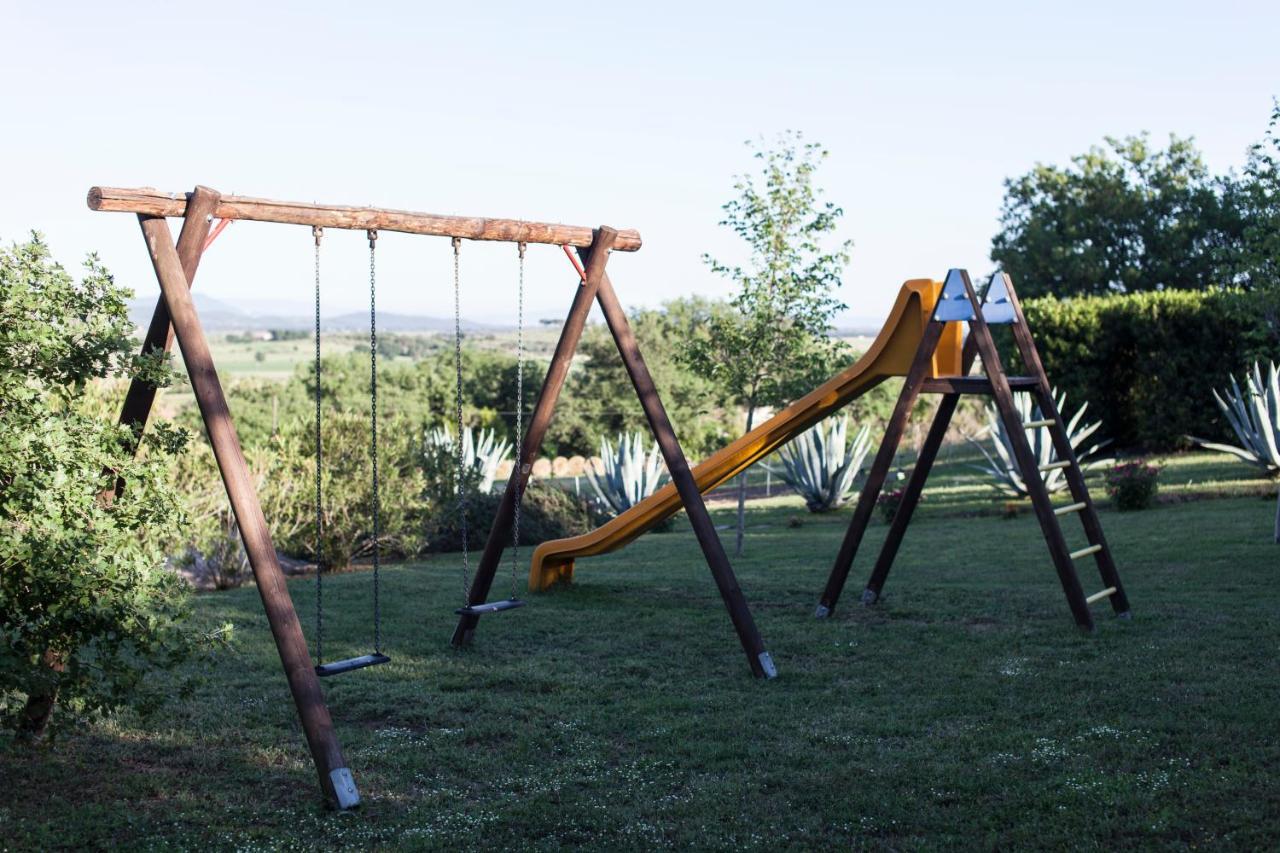 Agriturismo Bio Podere Doganelle Giuncarico Екстериор снимка